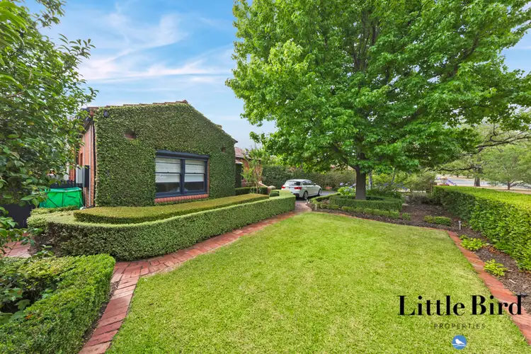 19 Mckinlay Street, Narrabundah ACT 2604