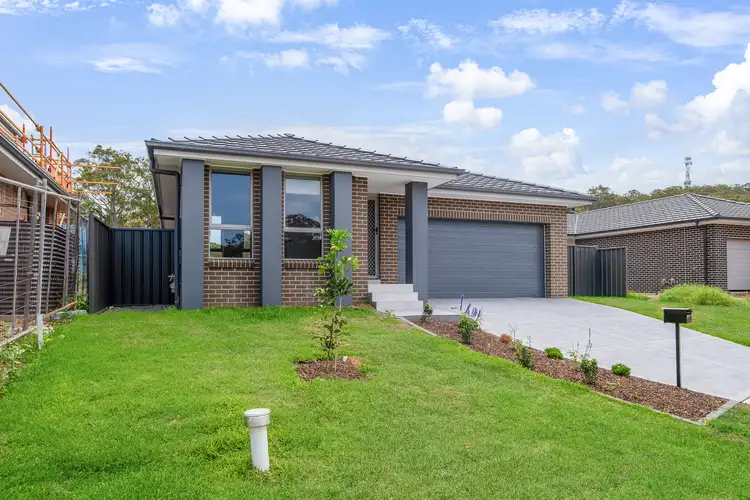 11 Glenelg Avenue, Wadalba NSW 2259