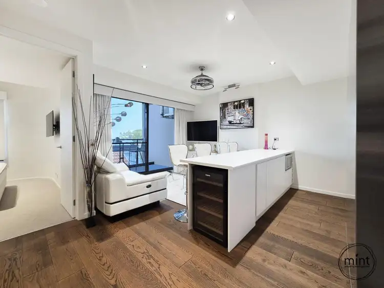 205/15 Small Street, Hampton VIC 3188