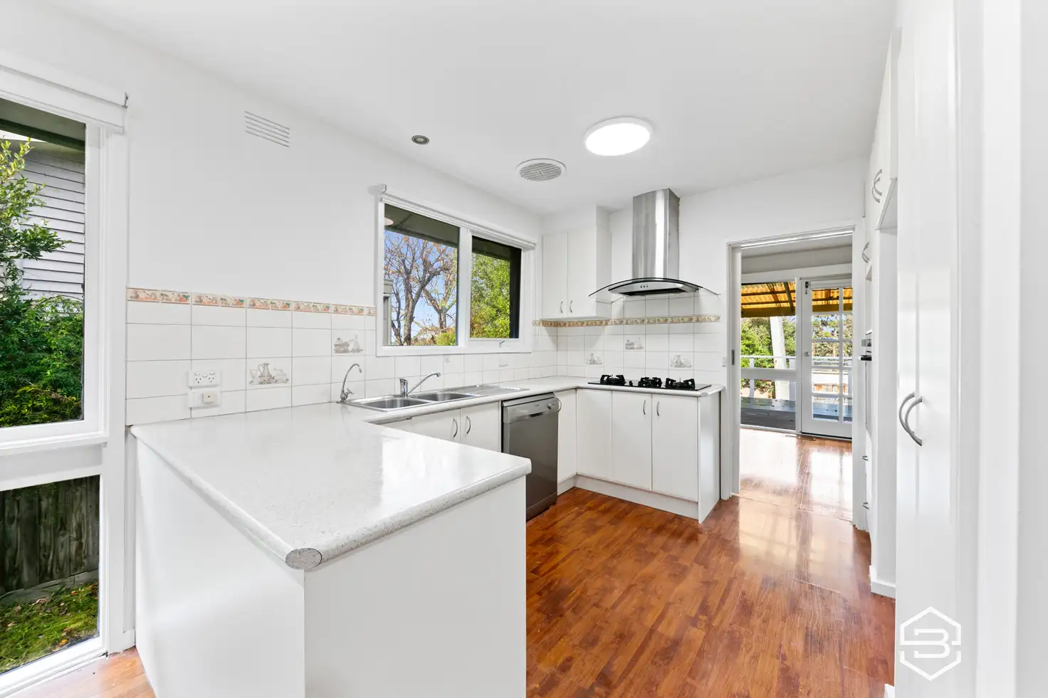 Main view of Homely house listing, 10 Morrison Court, Mount Waverley VIC 3149