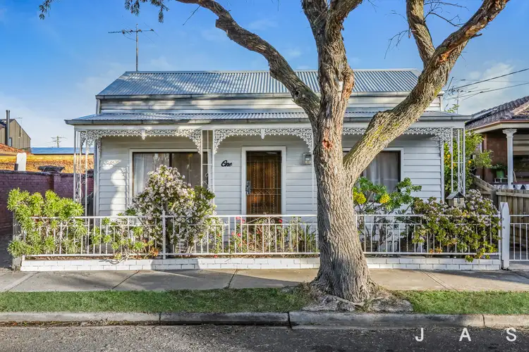 1 Ovens Street