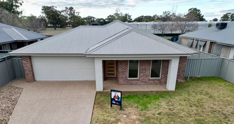 13 Gilson Place, Howlong NSW 2643
