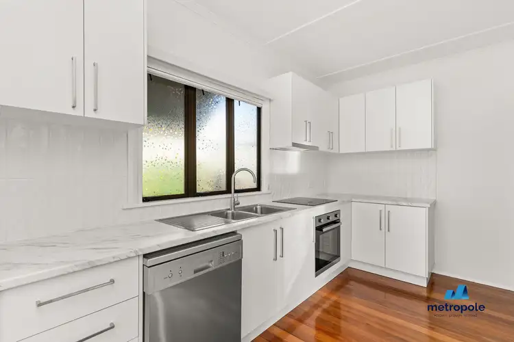 39 Brooks Street, Camp Hill QLD 4152