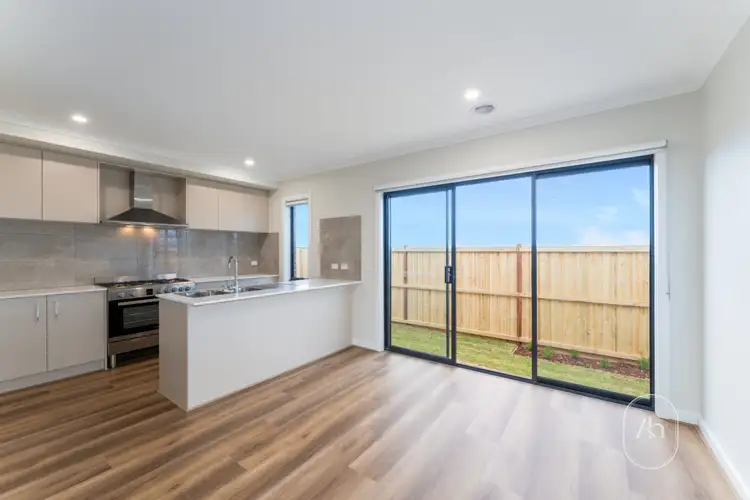 16 Malham Street, Lara VIC 3212