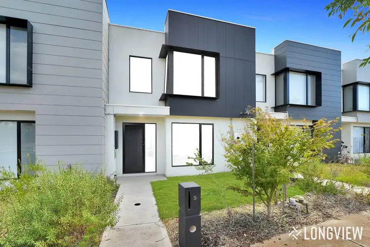 5 Roehampton Drive, Strathtulloh VIC 3338
