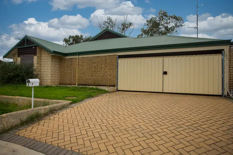 8 Agett Way, Northam WA 6401