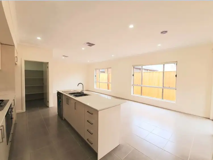 Second view of Homely house listing, 27 Bogong Loop, Tarneit VIC 3029