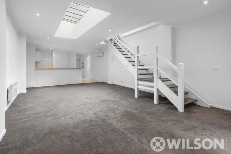 Third view of Homely apartment listing, 2/6 Roeszler Lane, Melbourne VIC 3000