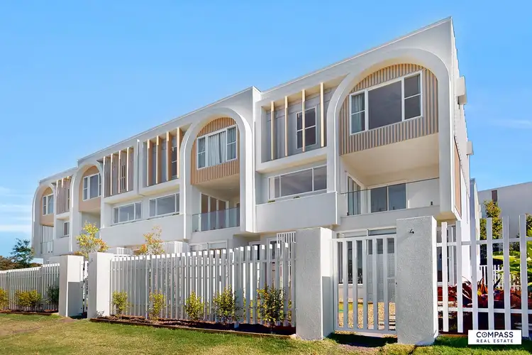 4/9-11 Nelson Ave, Hope Island QLD 4212