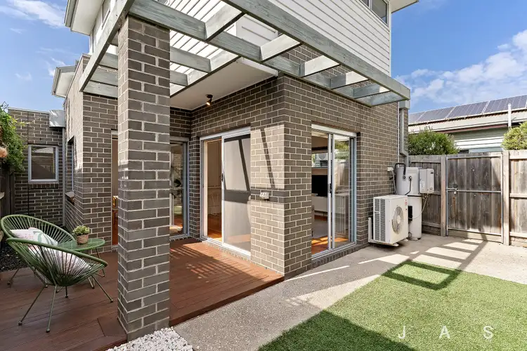 2/41 Cowper Street