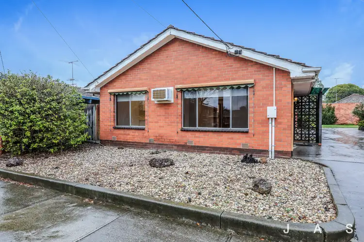Main view of Homely unit listing, 1/321-323 Francis Street, Yarraville VIC 3013