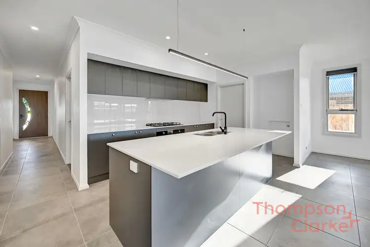 78 Settlers Boulevard, Chisholm NSW 2322