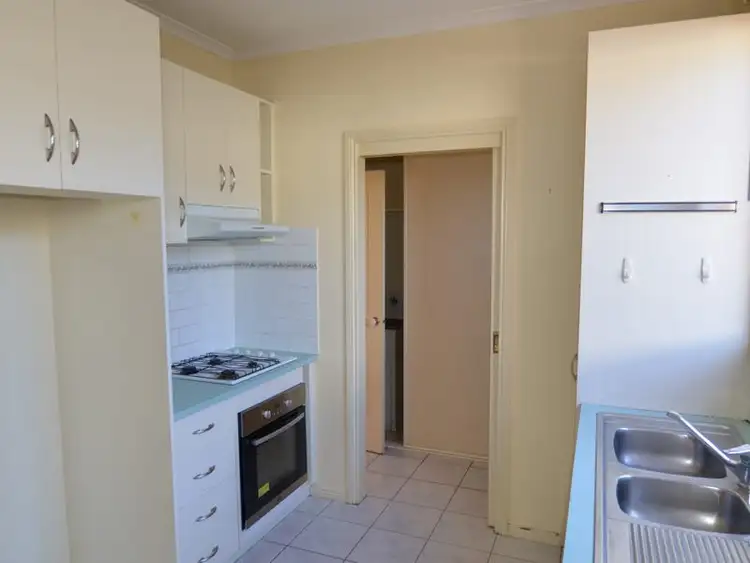Fifth view of Homely townhouse listing, 2/93 Kambrook Road, Caulfield North VIC 3161