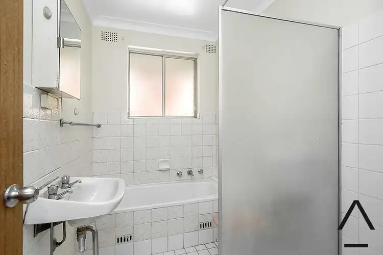 Fourth view of Homely apartment listing, 8/5 Hampstead Road, Homebush West NSW 2140