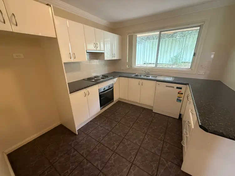 Fifth view of Homely villa listing, 25/17-25 Poplar Crescent, Bradbury NSW 2560