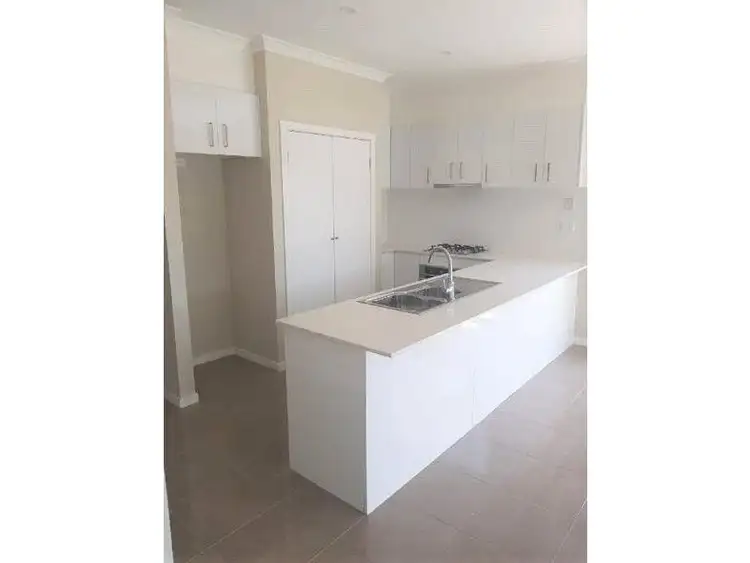 Second view of Homely house listing, 13 Treska Link, Lalor VIC 3075