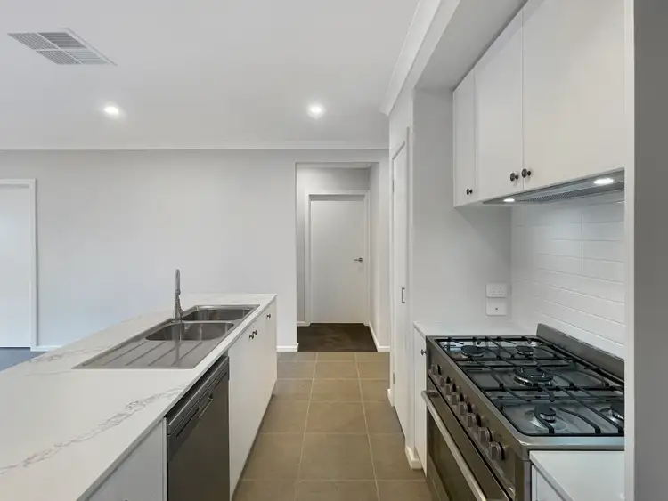 Fourth view of Homely house listing, 7 Leith Road, Thornhill Park VIC 3335