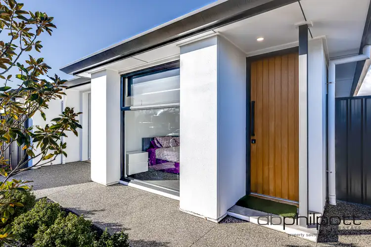 32 Parsons Grove, Park Holme SA 5043