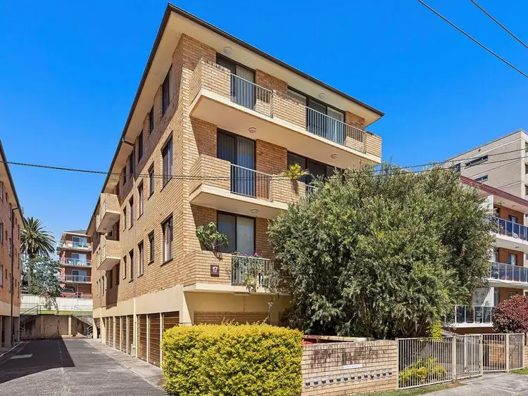 Main view of Homely unit listing, 4/17 Ocean Parade, The Entrance NSW 2261