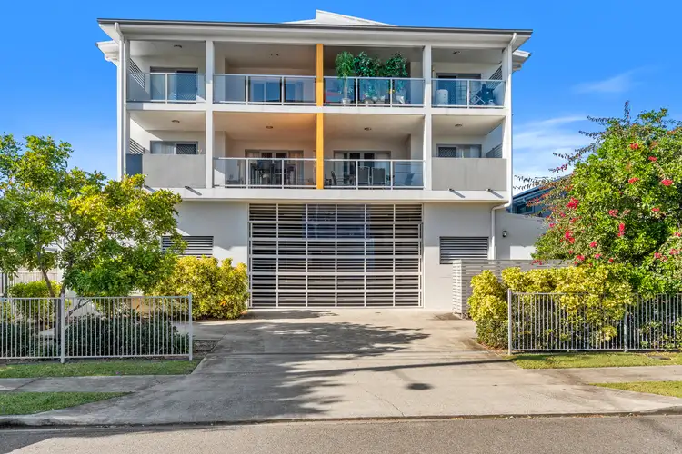 Main view of Homely apartment listing, 1/12 Drayton Terrace, Wynnum QLD 4178