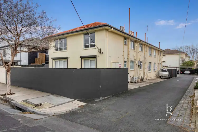 2/13A Lewisham St, Windsor VIC 3181