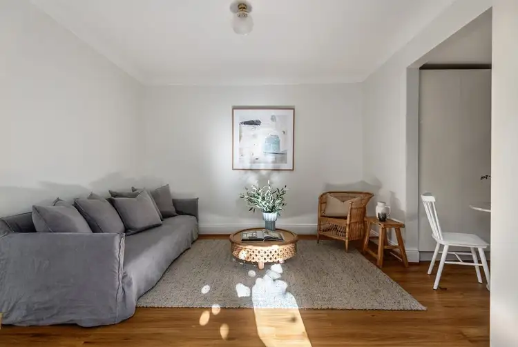 28A Warren Road