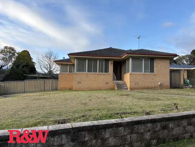 10 Colong Crescent, Leumeah NSW 2560