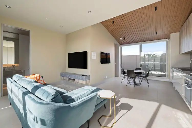 6/53-54 Marine Parade