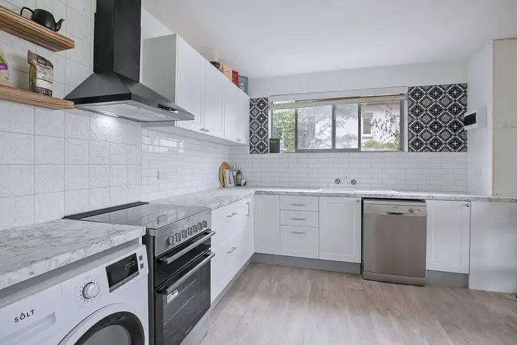 Third view of Homely apartment listing, 5/24 Crescent Rd, Hamilton QLD 4007