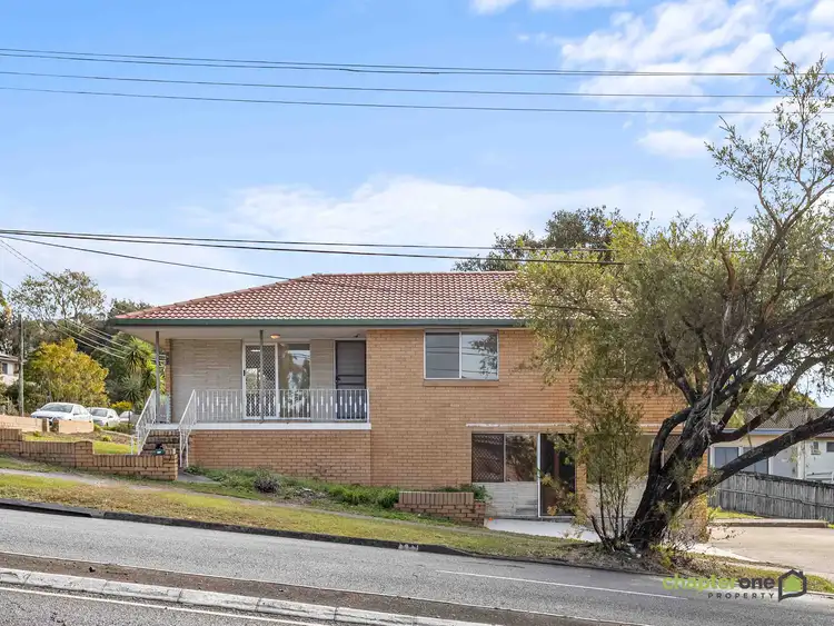16 Ventura St (Upstairs)