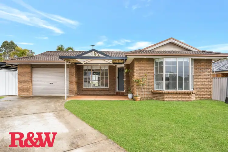 60 St Helens Park Drive, St Helens Park NSW 2560
