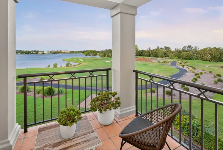 8341 Magnolia Dr East, Hope Island QLD 4212