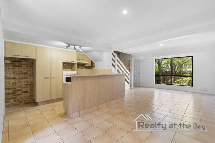 9/71 Olsen Avenue, Labrador QLD 4215