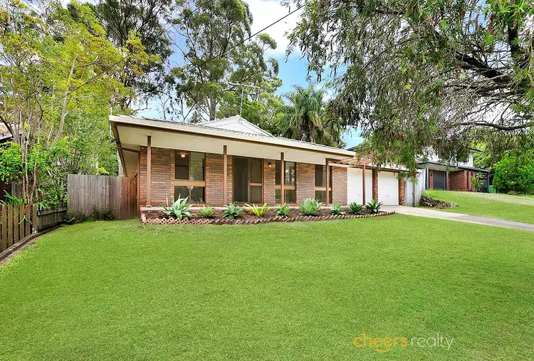 16 Rholanda Cres, Springwood QLD 4127