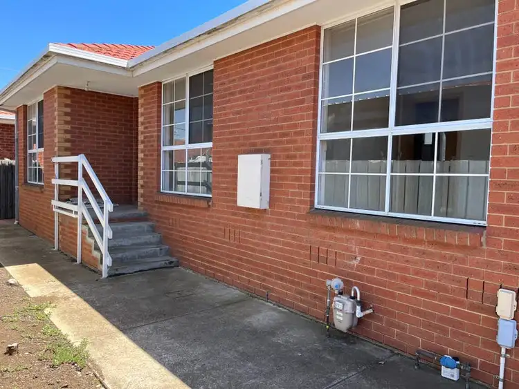 2/6 Quinn Street, Deer Park VIC 3023