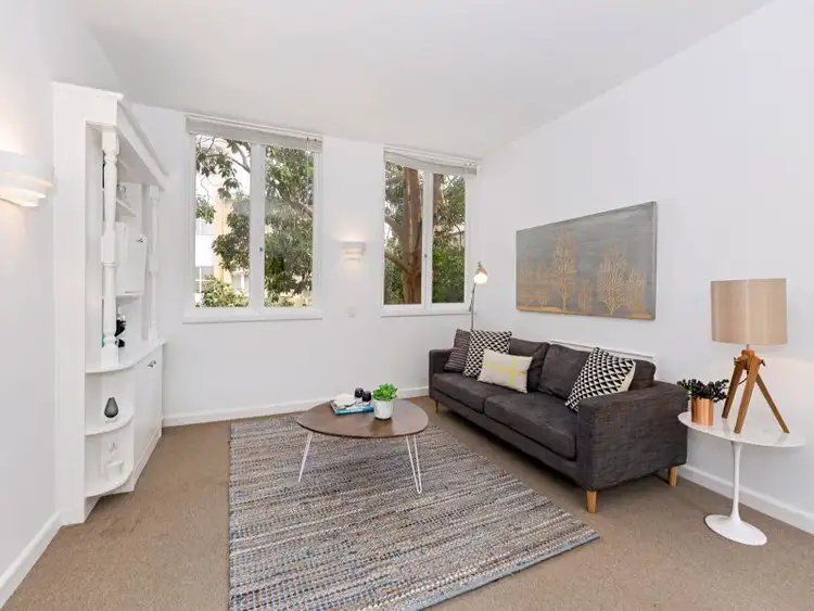8/68 Mathoura Road, Toorak VIC 3142