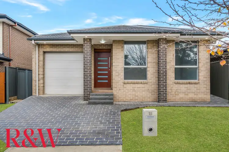 15 Arkley Avenue, Claymore NSW 2559