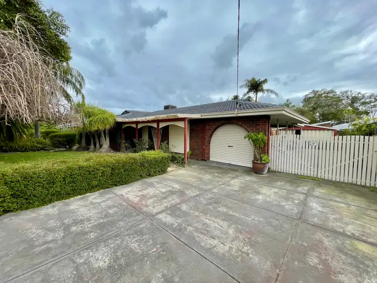 4 Mallee Way, Forrestfield WA 6058