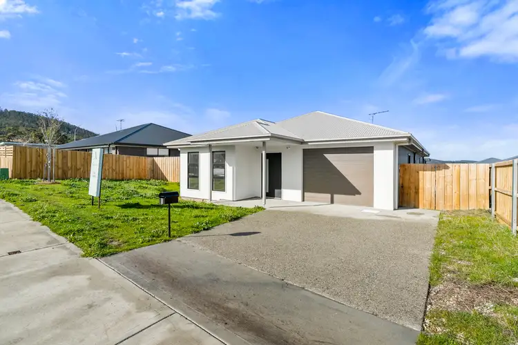 8 Lowmore Road, Rokeby TAS 7019