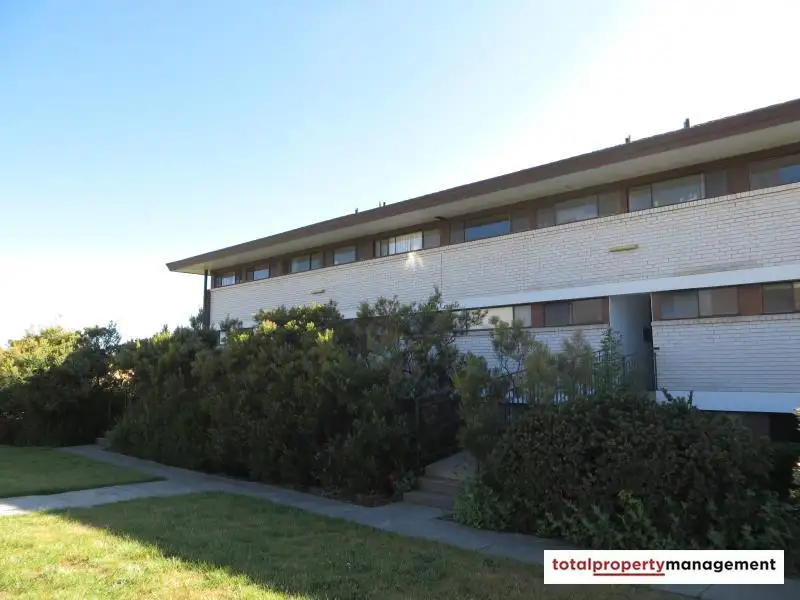 Main view of Homely unit listing, 12/9 Farrer Place, Farrer ACT 2607