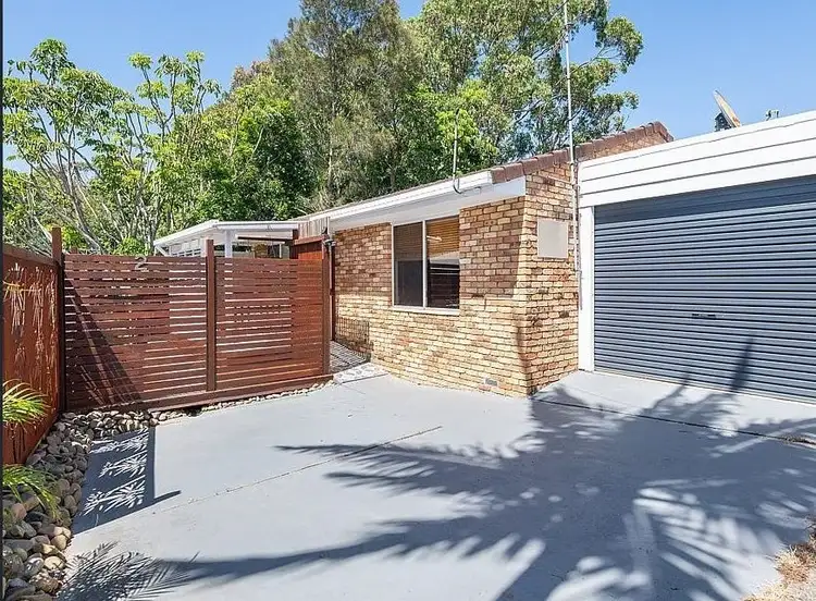 2/56 Diamond Head Drive, Sandy Beach NSW 2456
