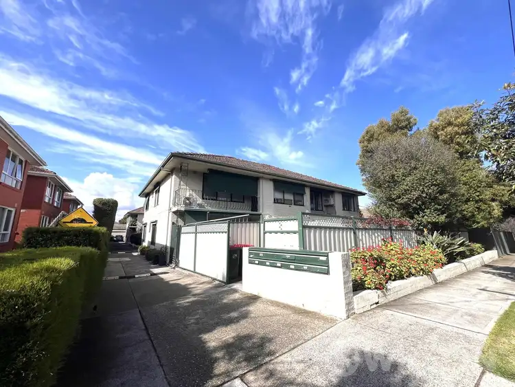 5/10 St Huberts Rd
