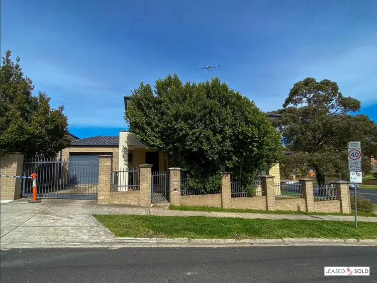 11 Meaker Avenue, Oak Park VIC 3046