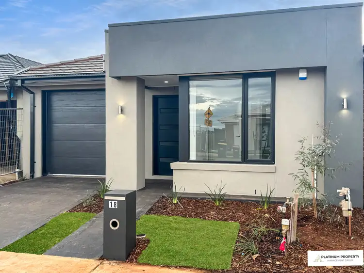 18 Acanea Street, Strathtulloh VIC 3338