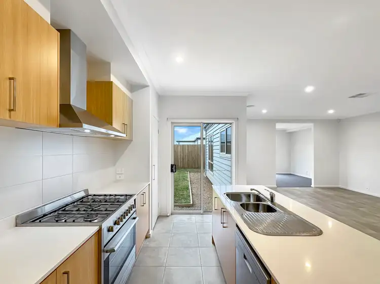 Fourth view of Homely house listing, 10 Muckleford Street, Eynesbury VIC 3338