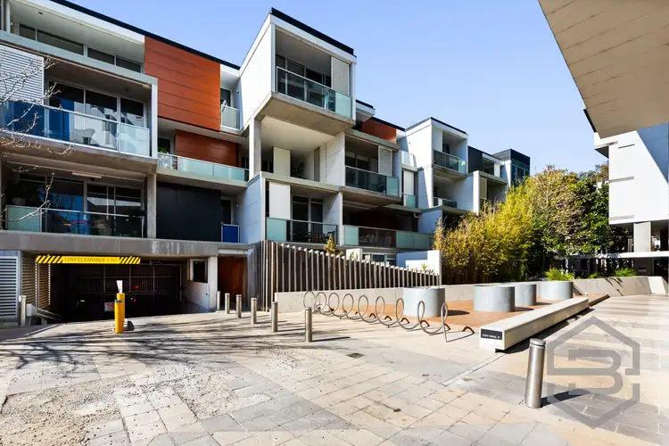 321/4 Bik Lane