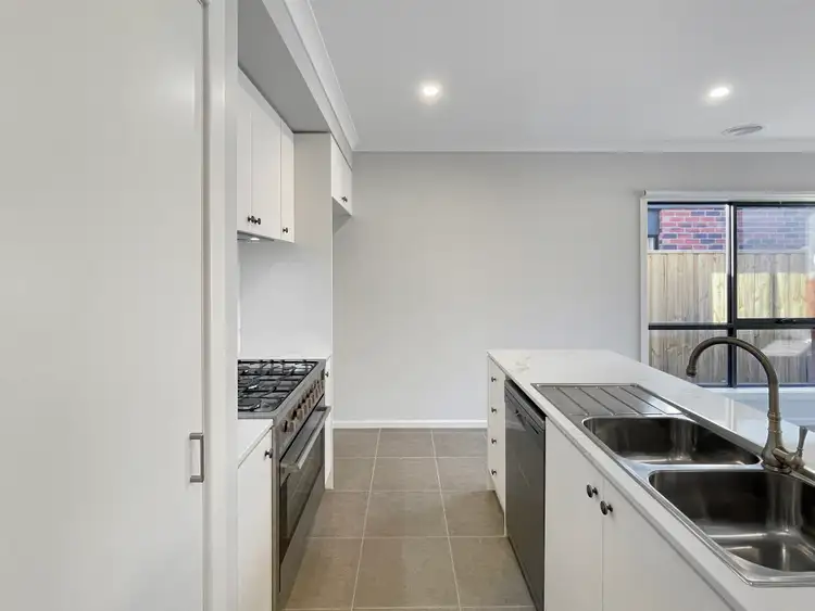 Fourth view of Homely house listing, 7 Leith Road, Thornhill Park VIC 3335