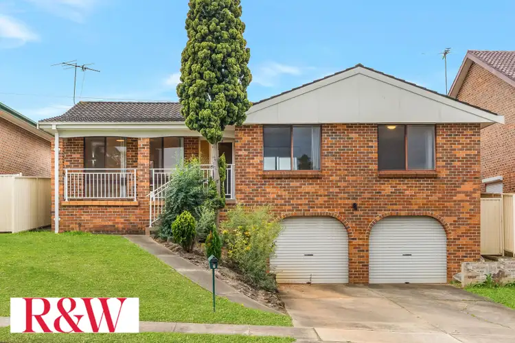 7 Bettong Crescent, Bossley Park NSW 2176