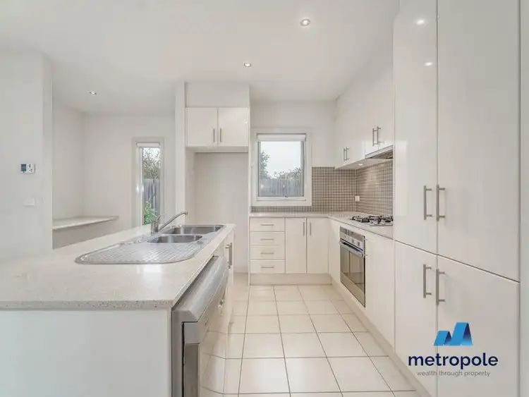 2/51 Lonsdale Avenue, Hampton East VIC 3188