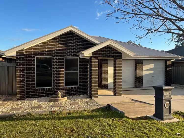 33 Thornbill Street, Thurgoona NSW 2640